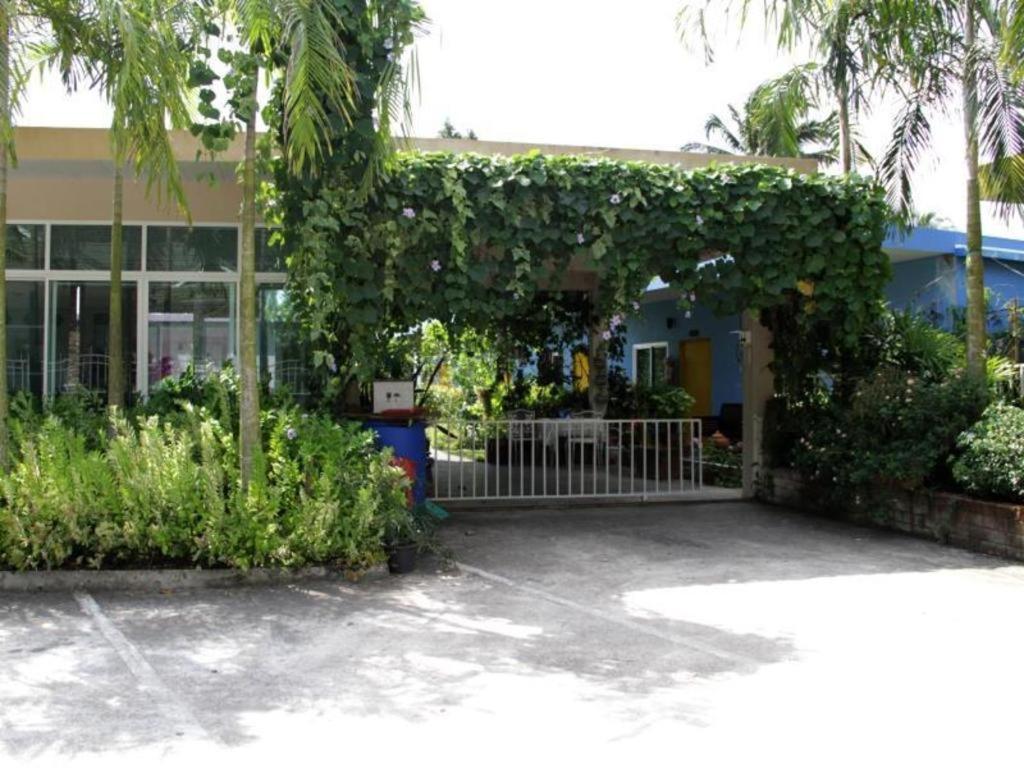 Rommai Rimnaam Resort Ранонг Екстериор снимка