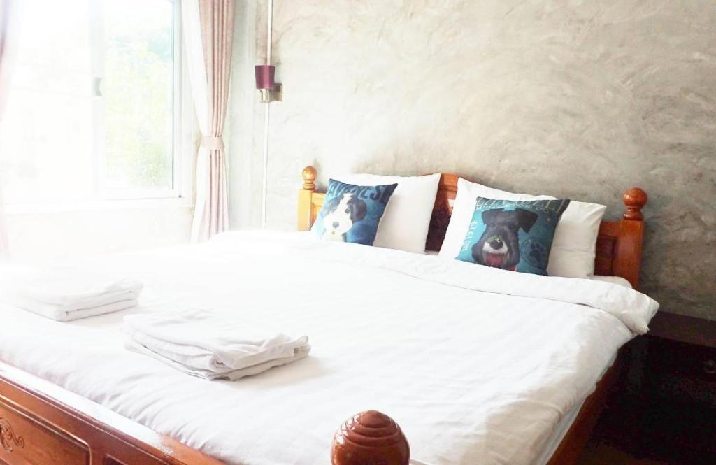Rommai Rimnaam Resort Ранонг Екстериор снимка