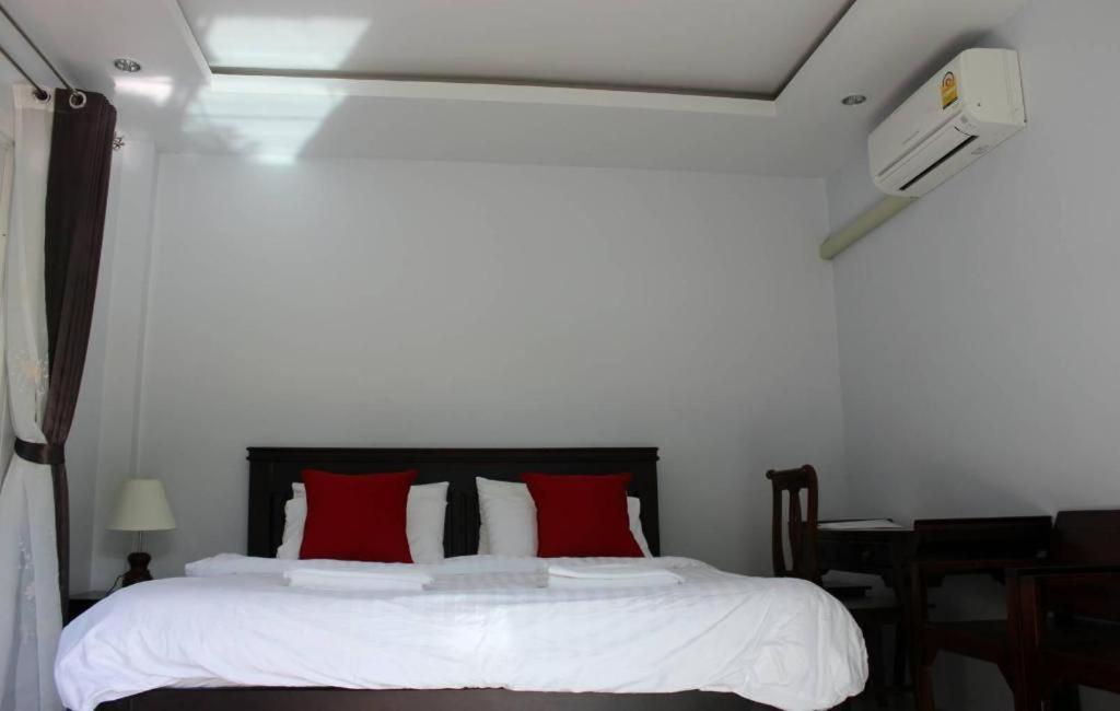 Rommai Rimnaam Resort Ранонг Екстериор снимка