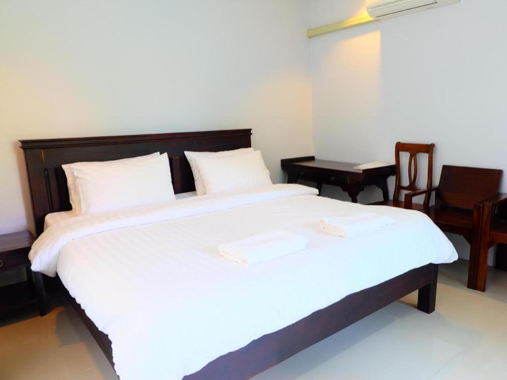 Rommai Rimnaam Resort Ранонг Екстериор снимка